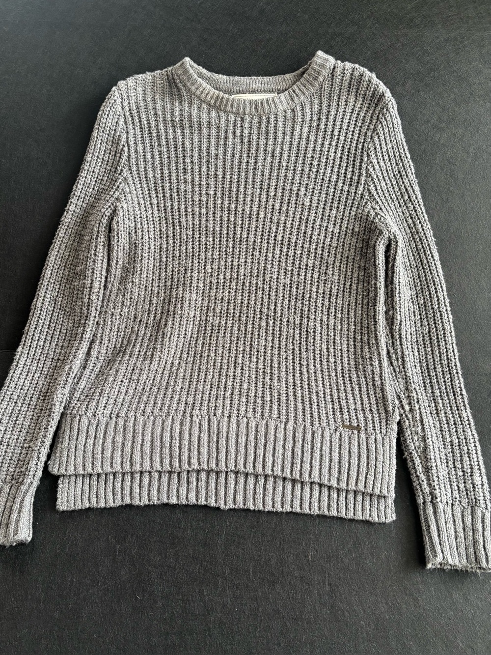 Abercrombie & Fitch Gray Ribbed Knit Crewneck Sweater, Size M